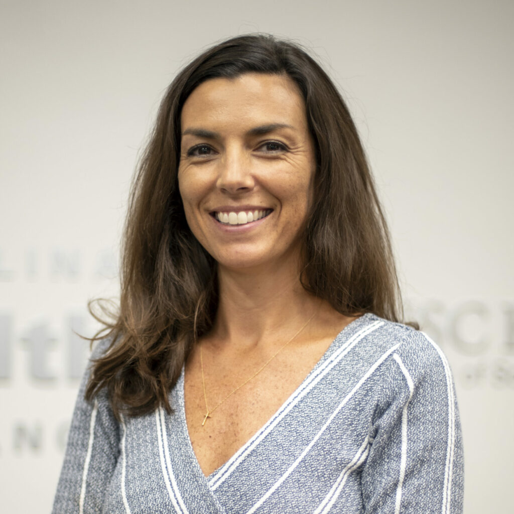 EmilyWarr_2DSC_0783-scaled-e1668638512298-1024x1024